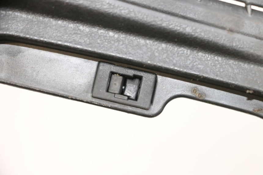 photo de TAPA FRONTAL INTERIOR PIAGGIO XEVO - X EVO 125 (2007 - 2016) - Marcados y referencias originales