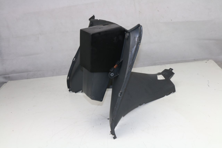 photo de PANEL INTERIOR YAMAHA YP MAJESTY 125 (2007 - 2010)