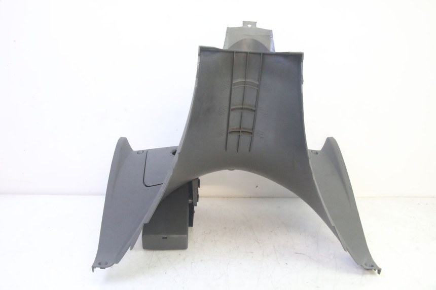 photo de TAPA FRONTAL INTERIOR YAMAHA YP MAJESTY 125 (2002 - 2006) - Vista general del producto