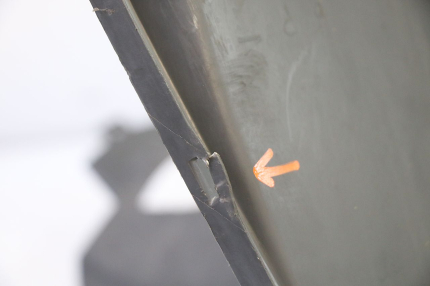 photo de TAPA FRONTAL INTERIOR YAMAHA YP MAJESTY 125 (2002 - 2006) - Recambio usado revisado