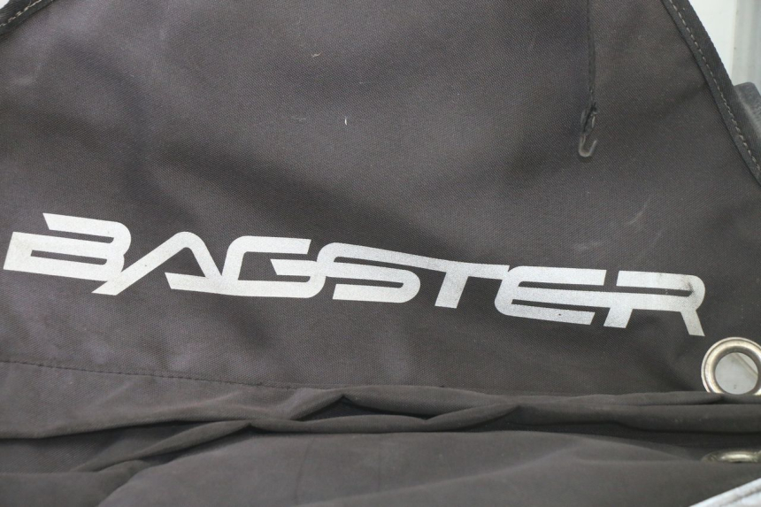 photo de CUBREPIERNAS SUZUKI BURGMAN 125 (2018 - 2021) - Otra perspectiva