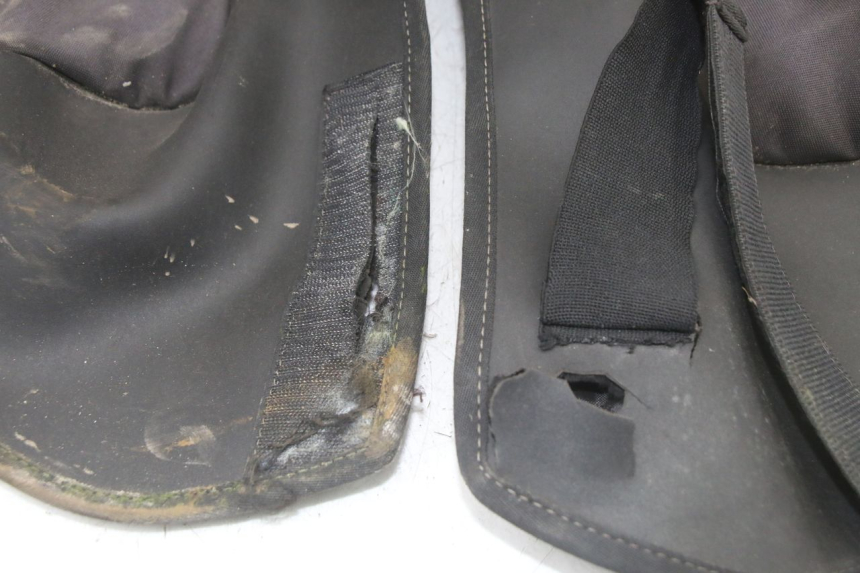 photo de CUBREPIERNAS SUZUKI BURGMAN 125 (2018 - 2021) - Vista general del producto