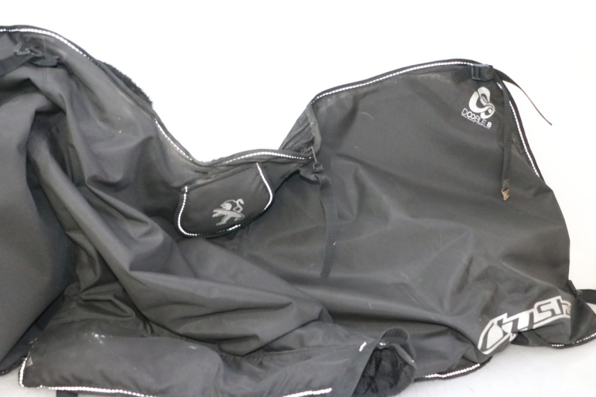 photo de CUBREPIERNAS PEUGEOT CITYSTAR 50 (2013 - 2017)