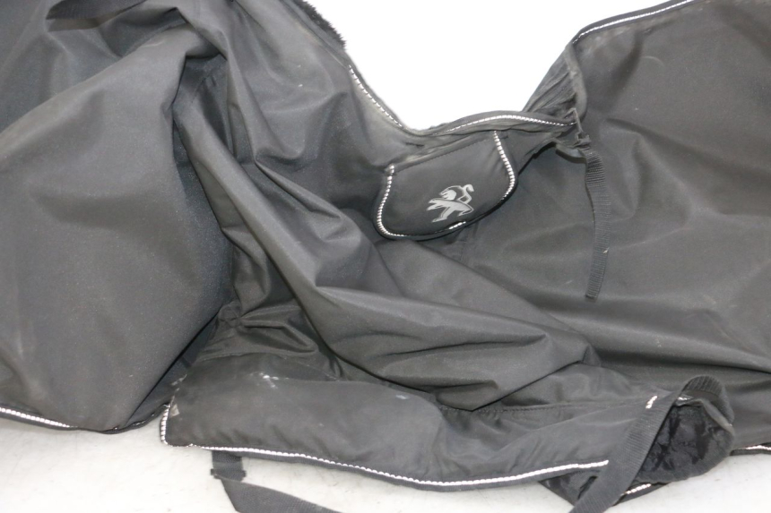 photo de CUBREPIERNAS PEUGEOT CITYSTAR 50 (2013 - 2017)