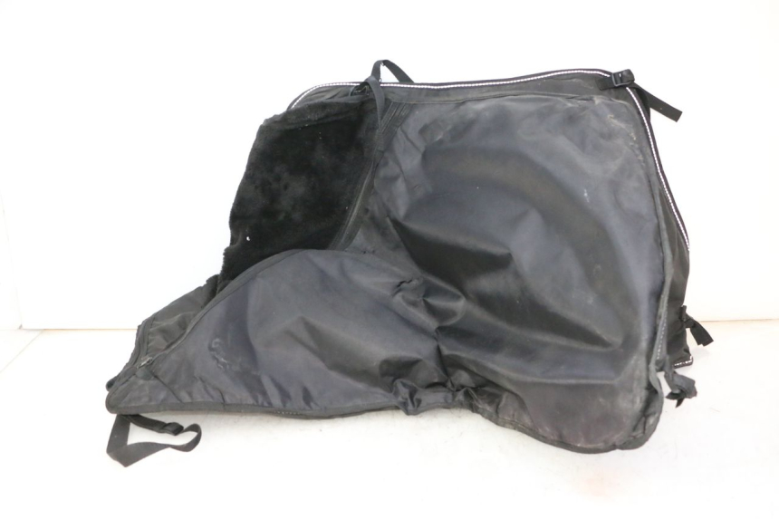 photo de CUBREPIERNAS PEUGEOT CITYSTAR 50 (2013 - 2017)