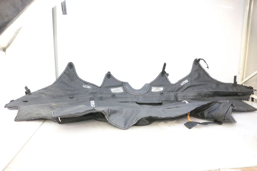 photo de CUBREPIERNAS PIAGGIO MP3 HPE 310 (2024 - 2025)