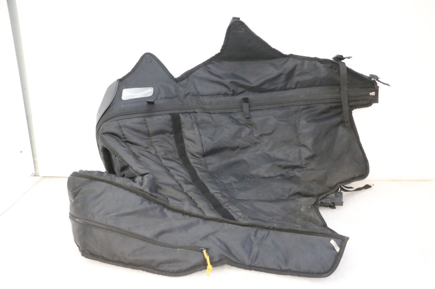 photo de CUBREPIERNAS PIAGGIO MP3 HPE 310 (2024 - 2025)