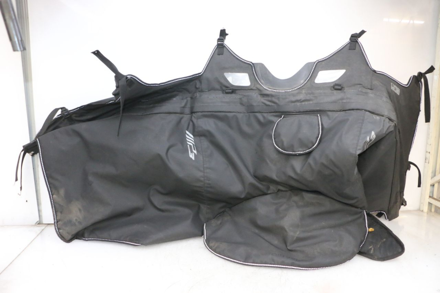 photo de CUBREPIERNAS PIAGGIO MP3 HPE 300 (2019 - 2026) - Vista general del producto