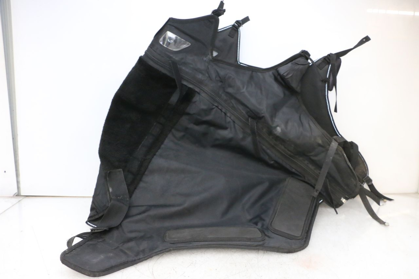 photo de CUBREPIERNAS PIAGGIO MP3 HPE 300 (2019 - 2026) - Marcados y referencias originales