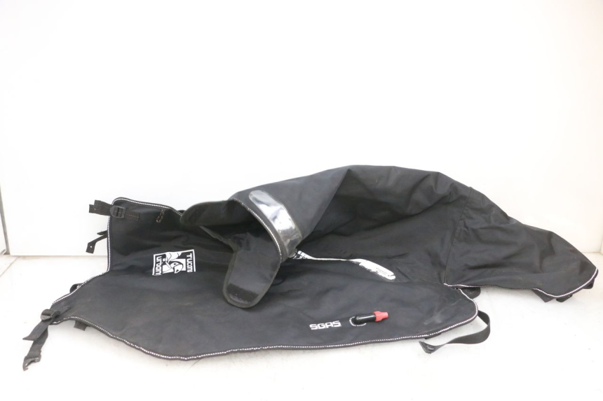 photo de CUBREPIERNAS PIAGGIO MP3 500 (2016 - 2018) - Características distintivas