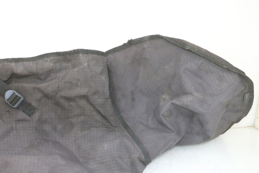 photo de CUBREPIERNAS PIAGGIO XEVO - X EVO 125 (2007 - 2016) - Foto de producto adicional