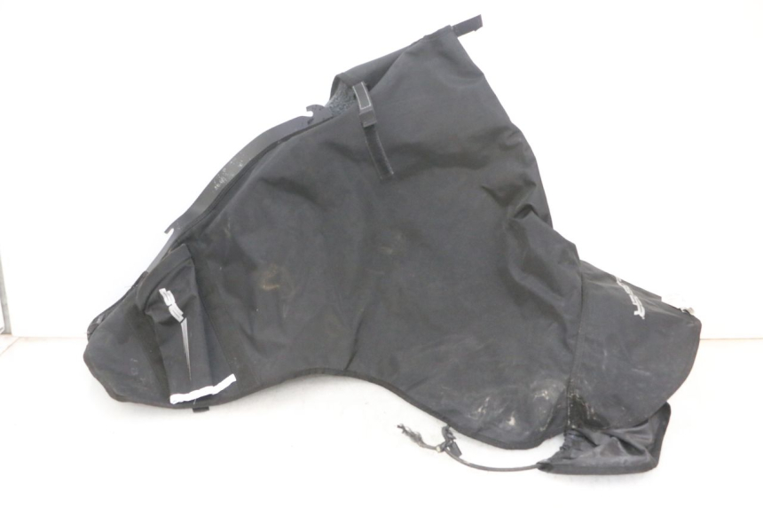 photo de CUBREPIERNAS PIAGGIO ZIP 4T 50 (2018 - 2020) - Inspección visual detallada