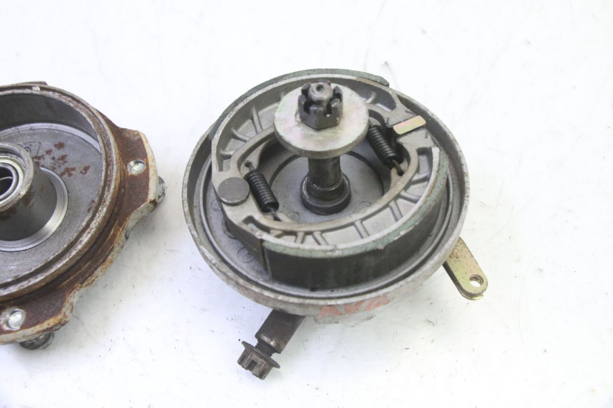 photo de FRENO TAMBOR DELANTERO HYTRACK S 150 (2003 - 2011)