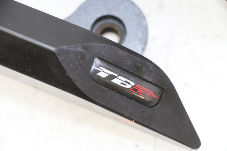photo de PROTECTORES MOTORE SUZUKI GSR 750 (2011 - 2017)