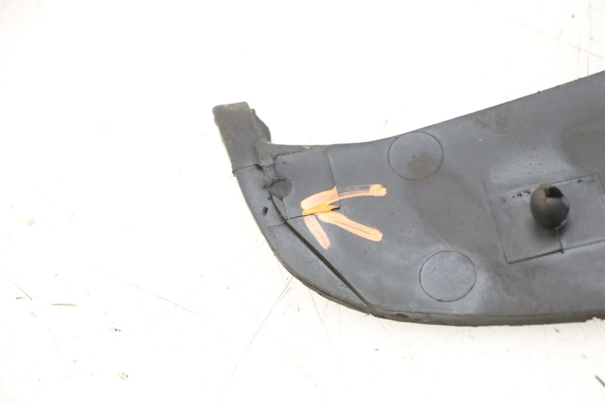 photo de TAPA REPOSAPIES GOMMA BMW C1 125 (2000 - 2003)