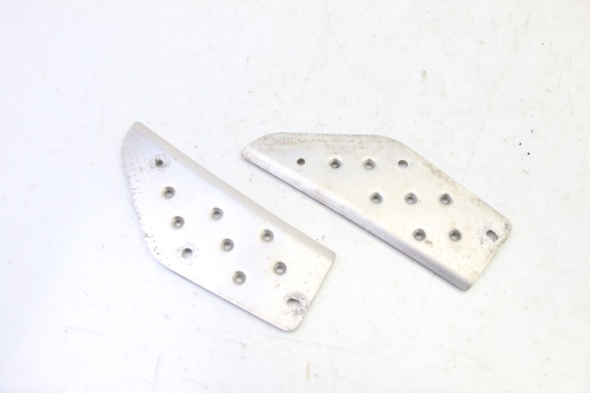 photo de TAPA REPOSAPIES GOMMA YAMAHA BW'S 100 (1999 - 2002)