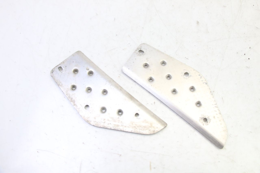 photo de TAPA REPOSAPIES GOMMA YAMAHA BW'S 100 (1999 - 2002)