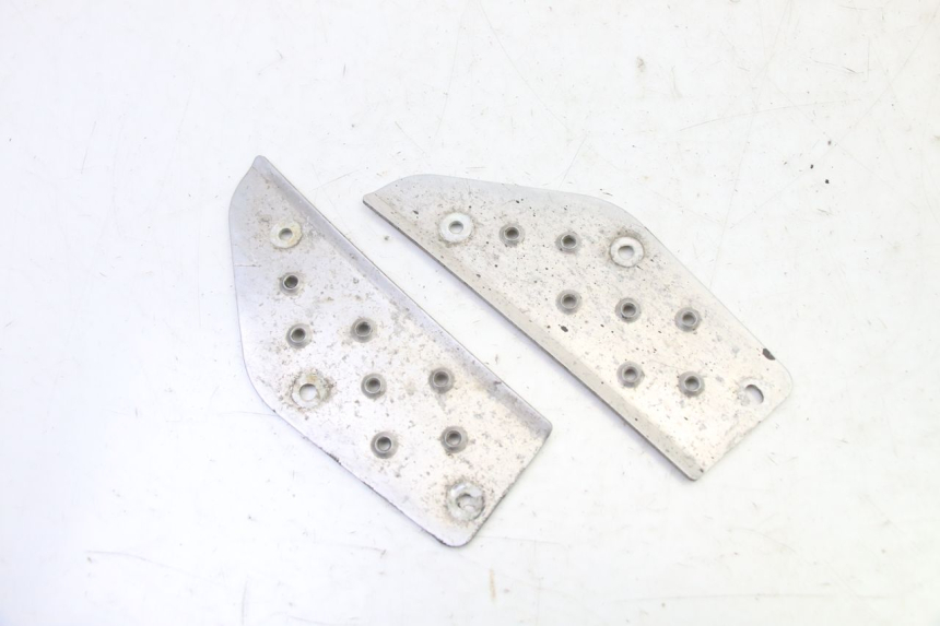 photo de TAPA REPOSAPIES GOMMA YAMAHA BW'S 100 (1999 - 2002)