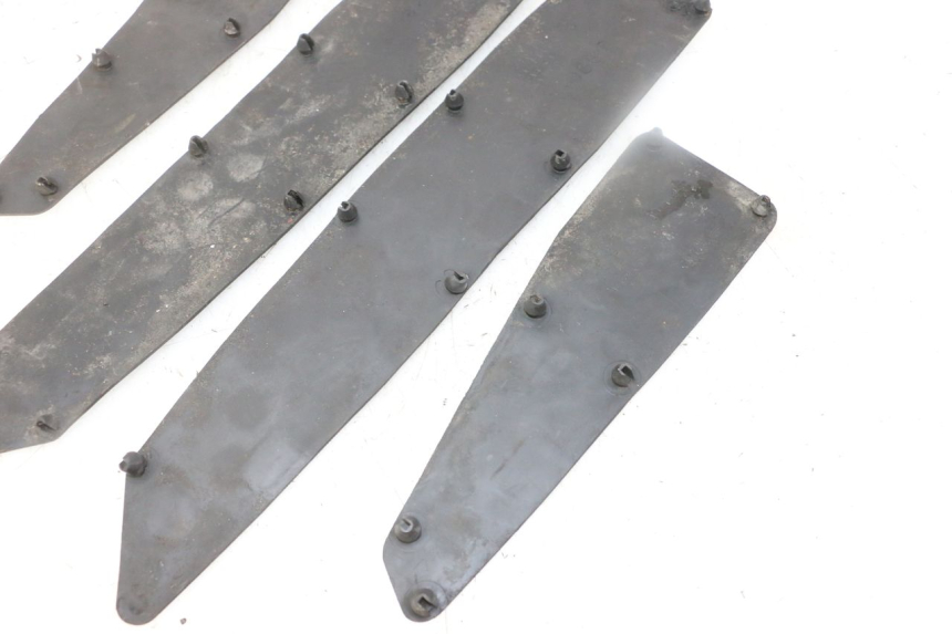 photo de ALFOMBRA DE PASO KYMCO DINK STREET 125 (2009 - 2014)