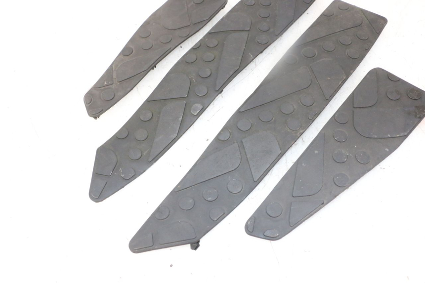 photo de ALFOMBRA DE PASO KYMCO DINK STREET 125 (2009 - 2014)