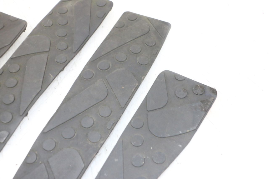 photo de ALFOMBRA DE PASO KYMCO DINK STREET 125 (2009 - 2014)