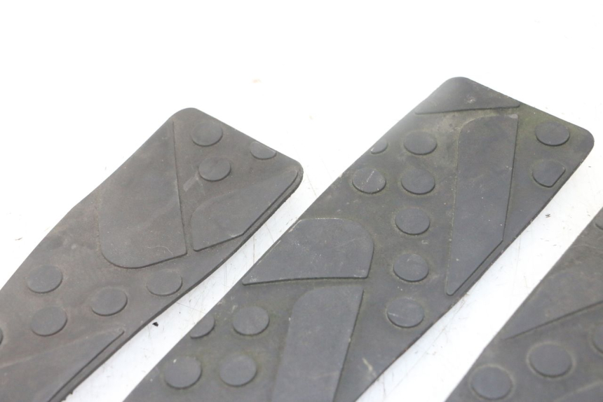 photo de ALFOMBRA DE PASO KYMCO DINK STREET 125 (2009 - 2014)