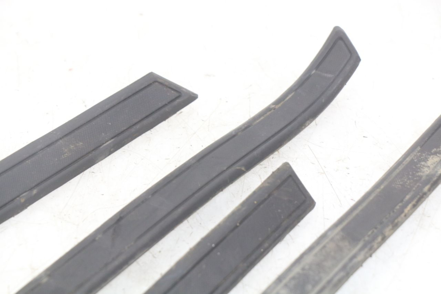 photo de ALFOMBRA PARA PISOS PEUGEOT DJANGO 4T 50 (2014 - 2019)