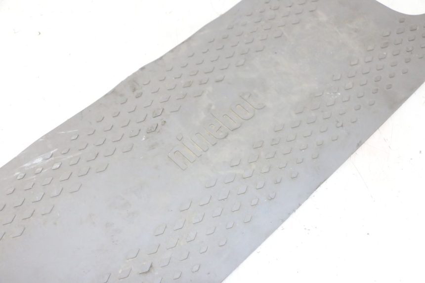photo de TAPIZ DE PISO SEGWAY NINEBOT F65I 1