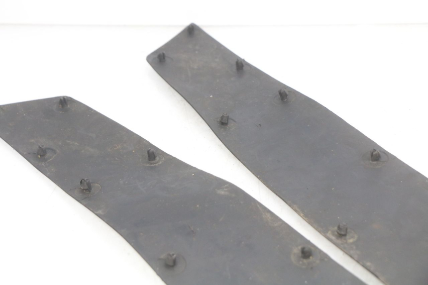 photo de ALFOMBRA DE PASO HONDA FES PANTHEON 2T 125 (1998 - 2002)