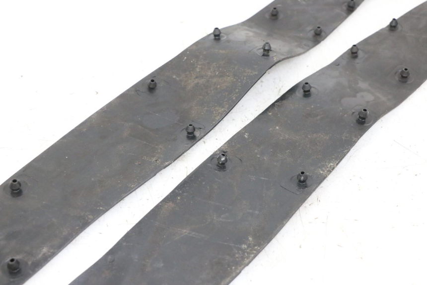 photo de TAPA REPOSAPIES GOMMA HONDA FORZA ABS 300 (2013 - 2019)
