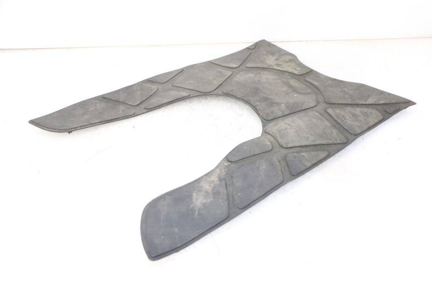 photo de TAPA REPOSAPIES GOMMA KYMCO GRAND DINK 125 (2008 - 2014)