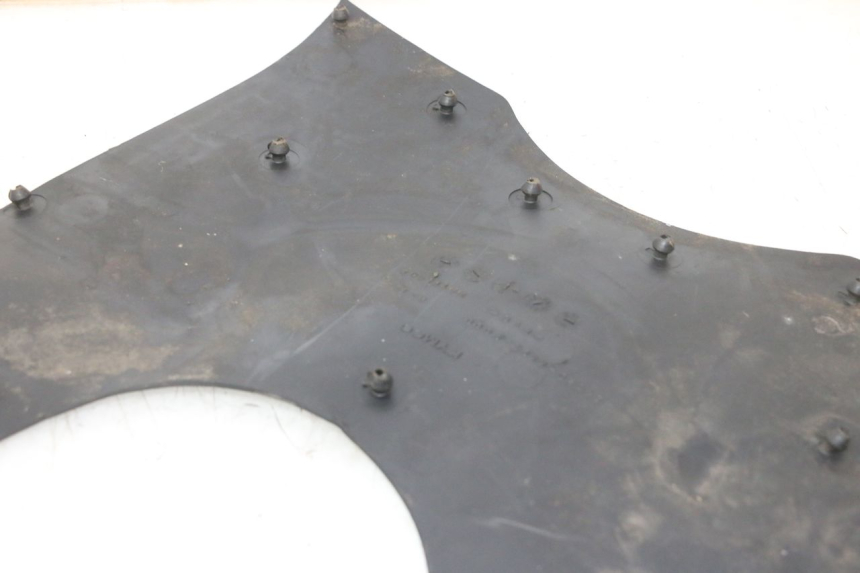 photo de TAPA REPOSAPIES GOMMA KYMCO GRAND DINK 125 (2002 - 2007)