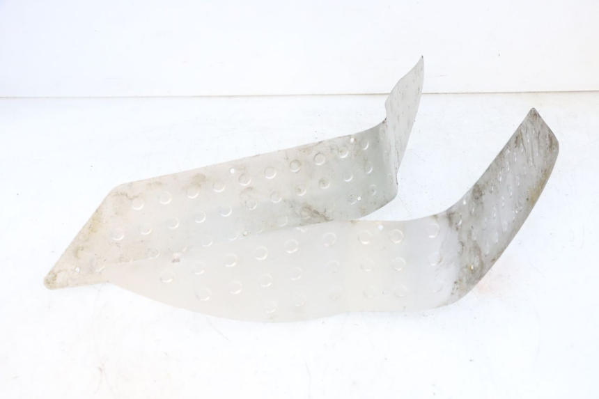 photo de TAPA REPOSAPIES GOMMA JM MOTORS GTS 125 (2015 - 2019) - Zoom estado de uso