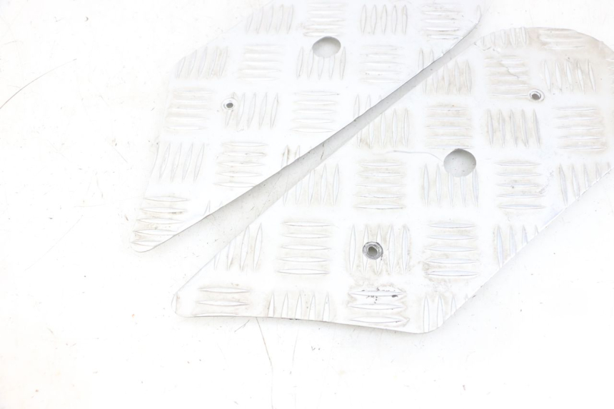 photo de ALFOMBRA PARA PISOS PEUGEOT KISBEE 4T 50 (2018 - 2022) - Primer plano técnico