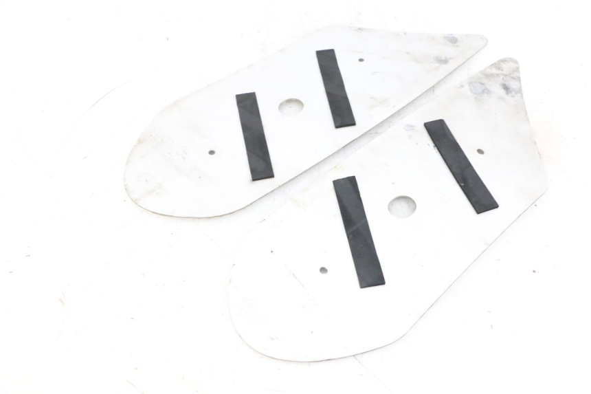 photo de ALFOMBRA PARA PISOS PEUGEOT KISBEE 4T 50 (2018 - 2022) - Otra perspectiva