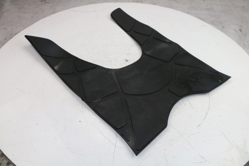 photo de TAPA REPOSAPIES GOMMA KYMCO GRAND DINK 125 (2002 - 2007)