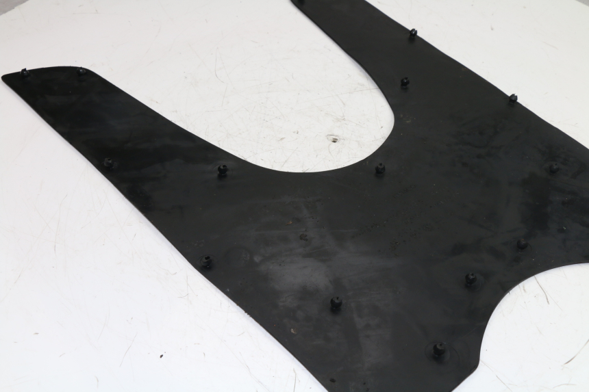 photo de TAPA REPOSAPIES GOMMA KYMCO GRAND DINK 125 (2002 - 2007)