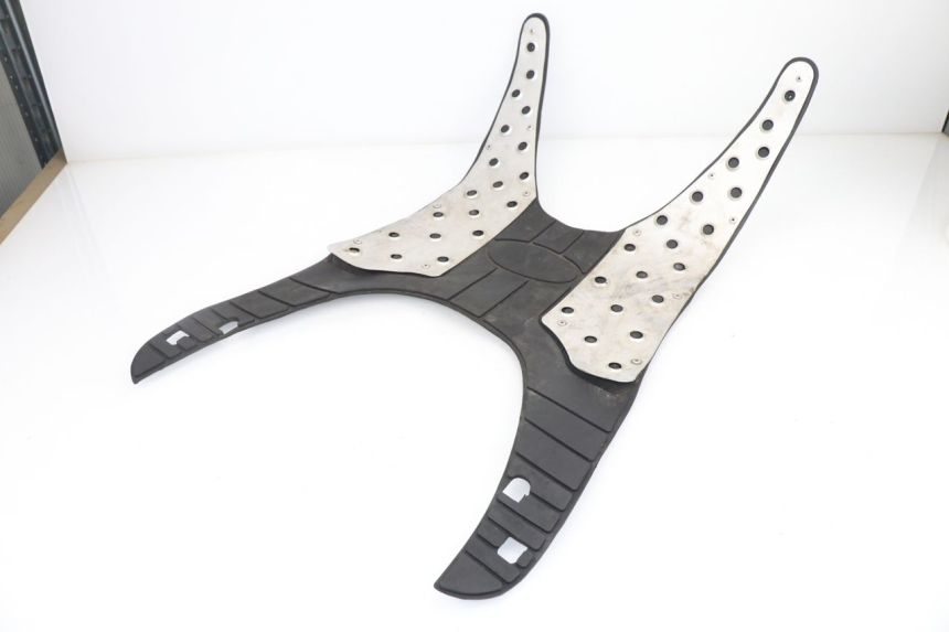 photo de TAPA REPOSAPIES GOMMA GINELLI LJ50QT 2T 50 (2009 - 2012)
