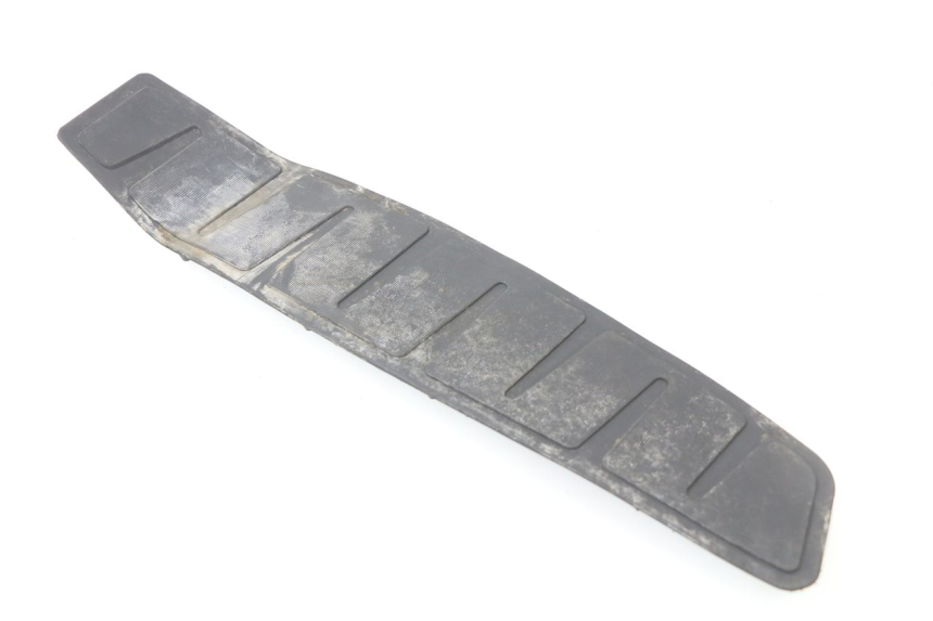 photo de ALFOMBRA PARA ESTRIBO PIAGGIO MP3 LT 400 (2007 - 2012)