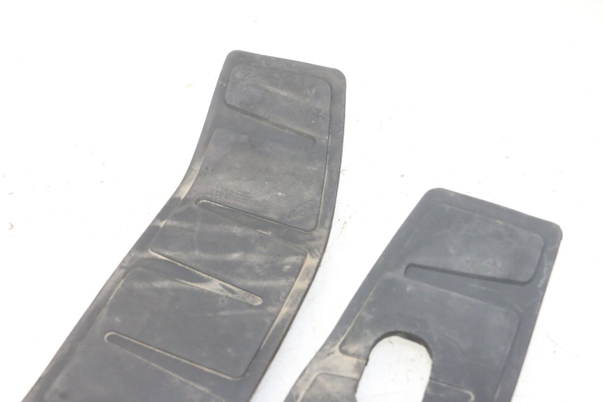 photo de ALFOMBRA DE PASO PIAGGIO MP3 RL 250 (2007 - 2010)