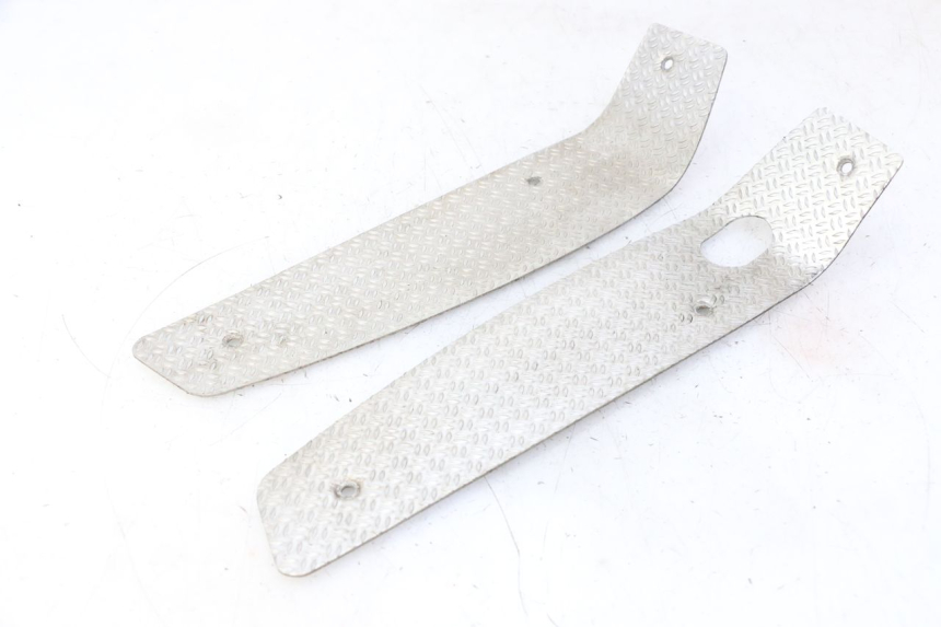 photo de TAPA REPOSAPIES GOMMA PIAGGIO MP3 500 (2011 - 2015)