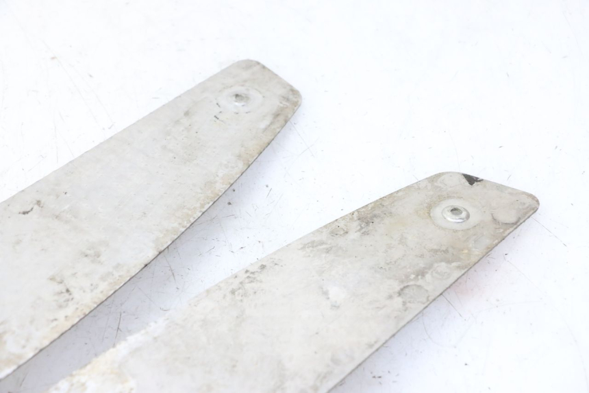 photo de TAPA REPOSAPIES GOMMA PIAGGIO MP3 500 (2011 - 2015)