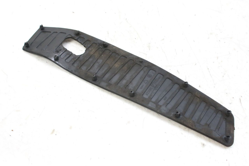photo de ALFOMBRA DE PASO PIAGGIO MP3 RL 250 (2007 - 2010)