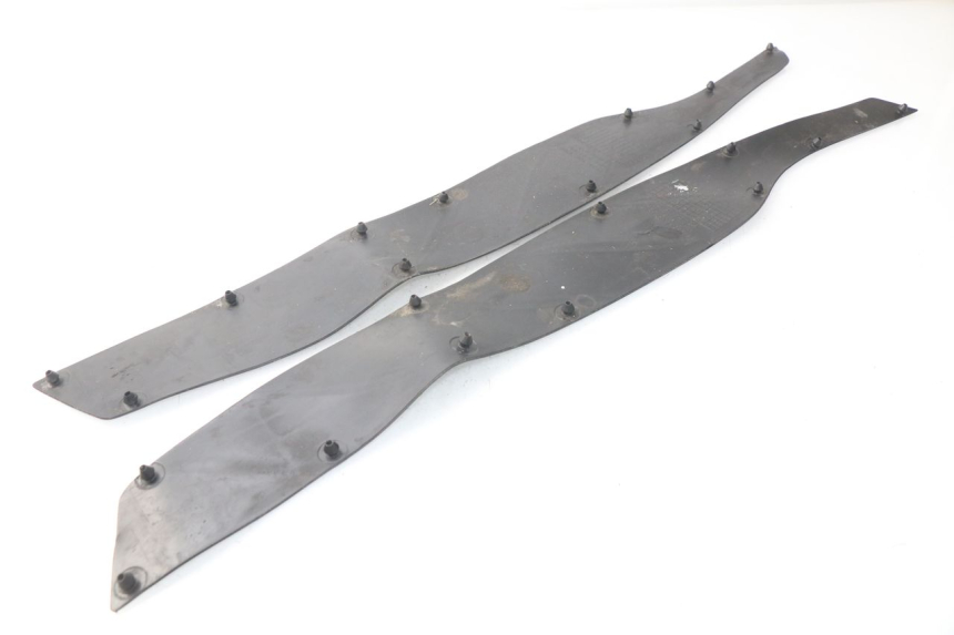 photo de TAPA REPOSAPIES GOMMA HONDA NSS EX FORZA 250 (2005 - 2013)