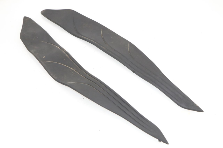 photo de TAPA REPOSAPIES GOMMA HONDA PCX (JF28) 125 (2009 - 2011)