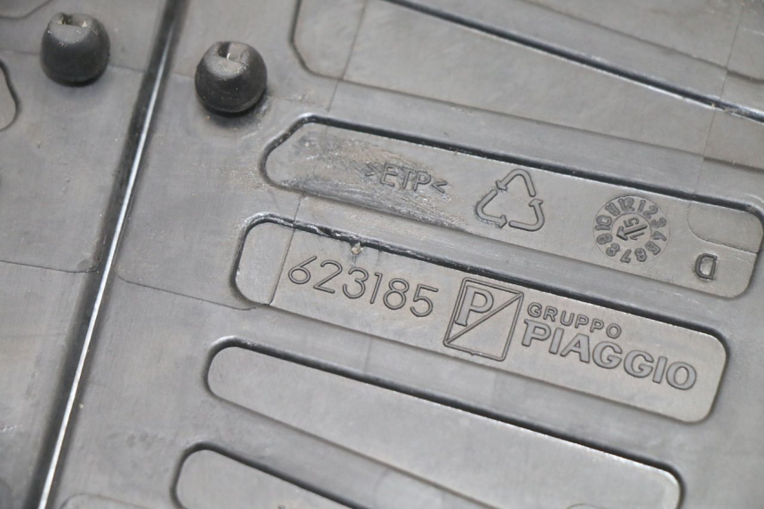photo de ALFOMBRA DE PASO PIAGGIO MP3 500 (2014 - 2016)