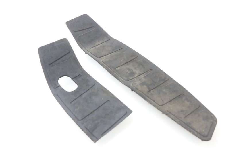 photo de ALFOMBRA DE PASO PIAGGIO MP3 LT 300 (2010 - 2016)