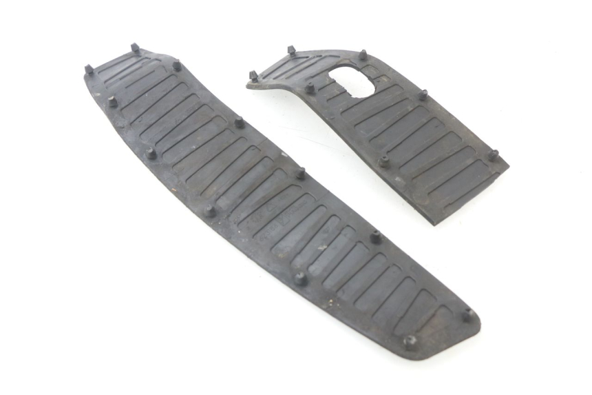 photo de ALFOMBRA DE PASO PIAGGIO MP3 LT 300 (2010 - 2016)