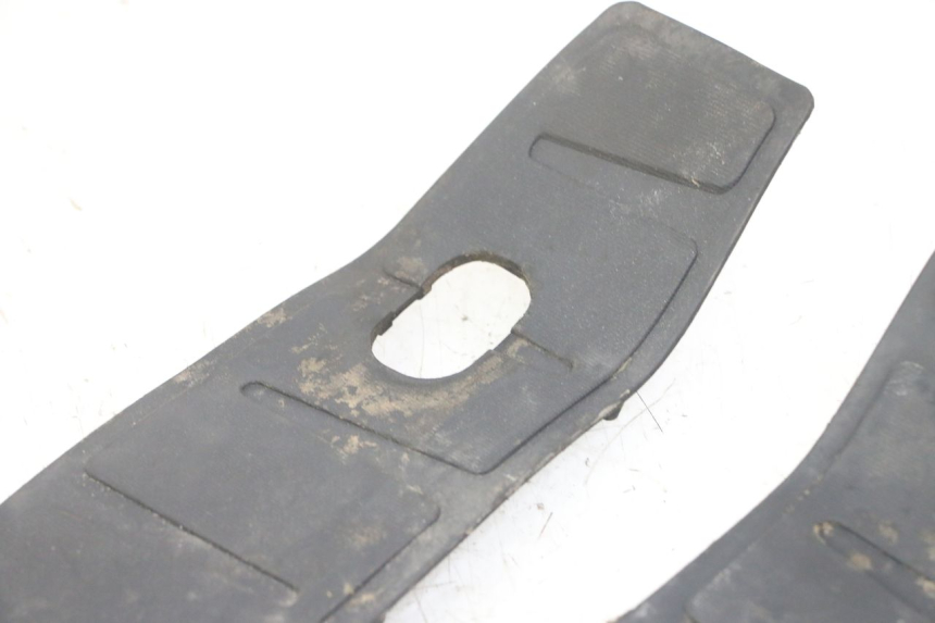 photo de ALFOMBRA PARA ESTRIBO PIAGGIO MP3 LT 400 (2007 - 2012)