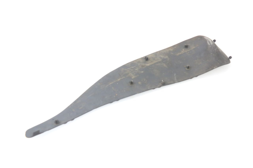 photo de TAPA REPOSAPIES GOMMA PIAGGIO SKIPPER 125 (2000 - 2004)